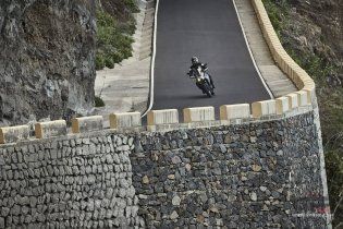 Moto - Test: Nuova Yamaha Tracer 700 2020, non solo “sguardo R1” ed Euro 5