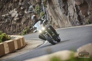 Moto - Test: Nuova Yamaha Tracer 700 2020, non solo “sguardo R1” ed Euro 5