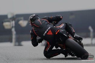 Moto - Test: PROVA KTM Super Duke 1290 R: Bestia nell'anima, ringhia ma non azzanna