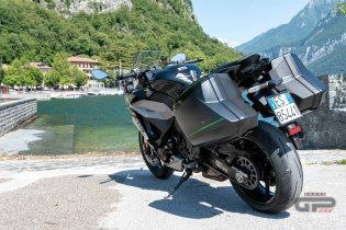 Moto - Test: Prova Kawasaki Ninja 1000SX 2020: sport touring dalla Z alla Ninja