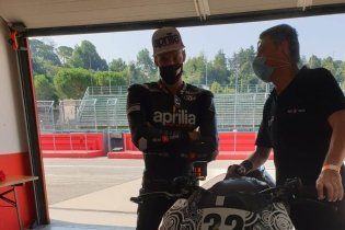 Moto - News: SCOOP: Ecco l'Aprilia Tuono con aerodinamica da MotoGP!