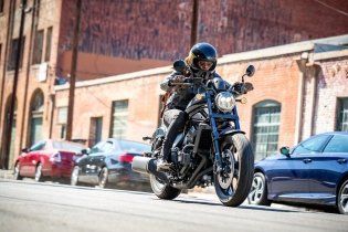 Moto - News: Honda: la Rebel con il motore dell'Africa Twin, Rebel 1100 2021, foto e dati