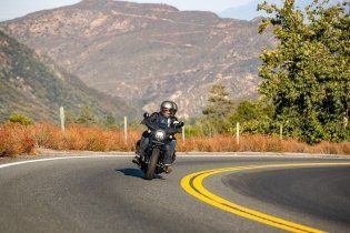 Moto - News: Honda: la Rebel con il motore dell'Africa Twin, Rebel 1100 2021, foto e dati