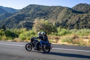 Moto - News: Honda: la Rebel con il motore dell'Africa Twin, Rebel 1100 2021, foto e dati