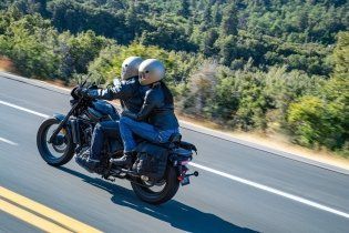 Moto - News: Honda: la Rebel con il motore dell'Africa Twin, Rebel 1100 2021, foto e dati