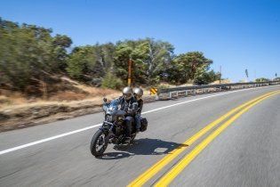 Moto - News: Honda: la Rebel con il motore dell'Africa Twin, Rebel 1100 2021, foto e dati