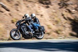 Moto - News: Honda: la Rebel con il motore dell'Africa Twin, Rebel 1100 2021, foto e dati