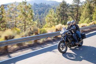 Moto - News: Honda: la Rebel con il motore dell'Africa Twin, Rebel 1100 2021, foto e dati