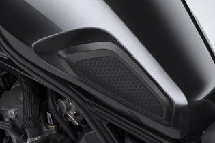Moto - News: Honda: la Rebel con il motore dell'Africa Twin, Rebel 1100 2021, foto e dati