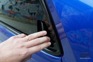 Auto - Test: Prova video Honda E: uno sfoggio di tecnologia che guarda anche al passato