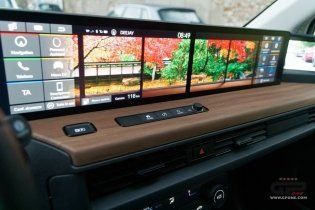Auto - Test: Prova video Honda E: uno sfoggio di tecnologia che guarda anche al passato