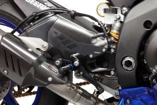 Moto - News: Yamaha R6 Race, la supersport solo per le pieghe in pista