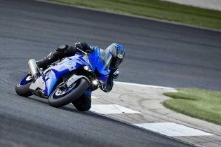 Moto - News: Yamaha R6 Race, la supersport solo per le pieghe in pista
