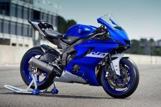 Moto - News: Yamaha R6 Race, la supersport solo per le pieghe in pista