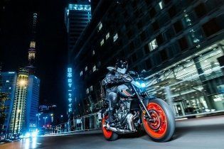 Moto - Test: Prova Video Yamaha MT-07 2021: caratteristiche e foto