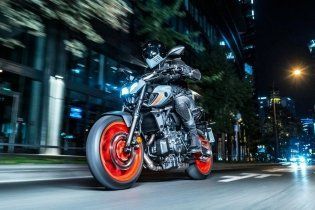 Moto - Test: Prova Video Yamaha MT-07 2021: caratteristiche e foto