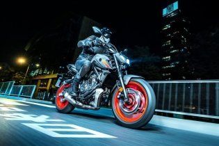 Moto - Test: Prova Video Yamaha MT-07 2021: caratteristiche e foto