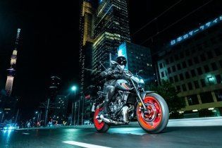 Moto - Test: Prova Video Yamaha MT-07 2021: caratteristiche e foto