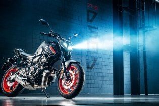Moto - Test: Prova Video Yamaha MT-07 2021: caratteristiche e foto