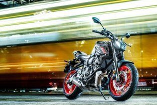 Moto - Test: Prova Video Yamaha MT-07 2021: caratteristiche e foto