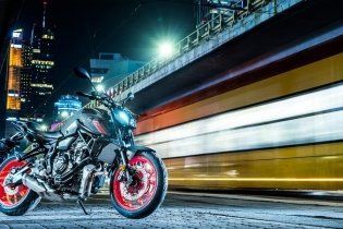 Moto - Test: Prova Video Yamaha MT-07 2021: caratteristiche e foto