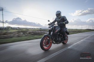 Moto - Test: Prova Video Yamaha MT-07 2021: caratteristiche e foto