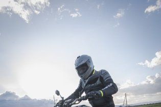 Moto - Test: Prova Video Yamaha MT-07 2021: caratteristiche e foto