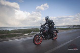 Moto - Test: Prova Video Yamaha MT-07 2021: caratteristiche e foto