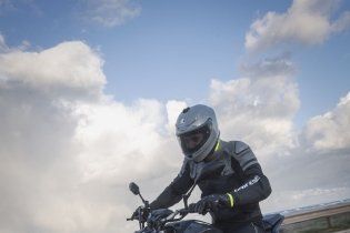Moto - Test: Prova Video Yamaha MT-07 2021: caratteristiche e foto