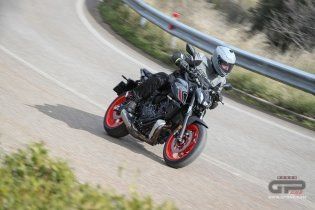 Moto - Test: Prova Video Yamaha MT-07 2021: caratteristiche e foto