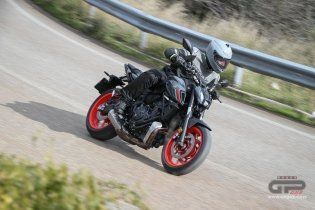 Moto - Test: Prova Video Yamaha MT-07 2021: caratteristiche e foto