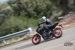 Moto - Test: Prova Video Yamaha MT-07 2021: caratteristiche e foto