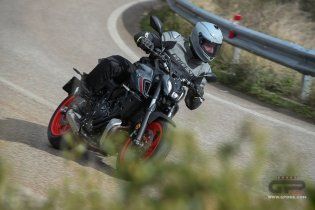 Moto - Test: Prova Video Yamaha MT-07 2021: caratteristiche e foto