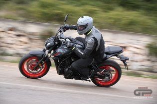 Moto - Test: Prova Video Yamaha MT-07 2021: caratteristiche e foto