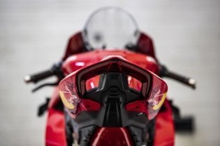 MotoGP: TUTTE LE FOTO - Jerez è rossa: i piloti Ducati sulle Panigale V4