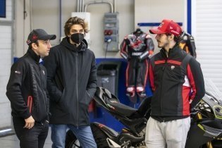 MotoGP: TUTTE LE FOTO - Jerez è rossa: i piloti Ducati sulle Panigale V4