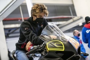 MotoGP: TUTTE LE FOTO - Jerez è rossa: i piloti Ducati sulle Panigale V4