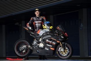 MotoGP: TUTTE LE FOTO - Jerez è rossa: i piloti Ducati sulle Panigale V4