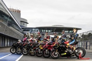 MotoGP: TUTTE LE FOTO - Jerez è rossa: i piloti Ducati sulle Panigale V4