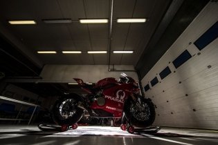 MotoGP: TUTTE LE FOTO - Jerez è rossa: i piloti Ducati sulle Panigale V4