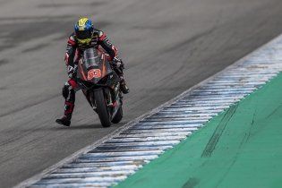 MotoGP: PHOTOS - Ducati's Magnificent Six in action at Jerez on the Panigale V4S