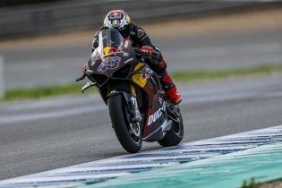 MotoGP: PHOTOS - Ducati's Magnificent Six in action at Jerez on the Panigale V4S