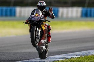 MotoGP: PHOTOS - Ducati's Magnificent Six in action at Jerez on the Panigale V4S