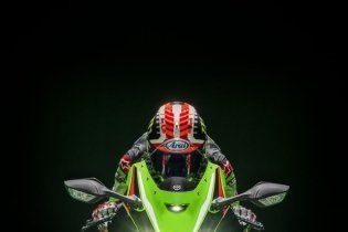 Moto - Test: Verso la prova: Kawasaki ZX-10R ed RR MY2021, la regina della SBK si evolve