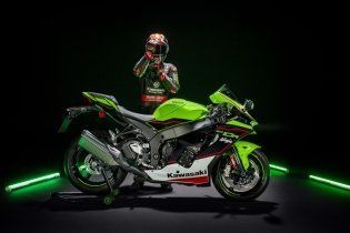 Moto - Test: Verso la prova: Kawasaki ZX-10R ed RR MY2021, la regina della SBK si evolve
