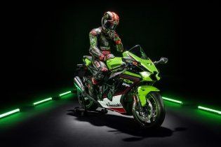 Moto - Test: Verso la prova: Kawasaki ZX-10R ed RR MY2021, la regina della SBK si evolve