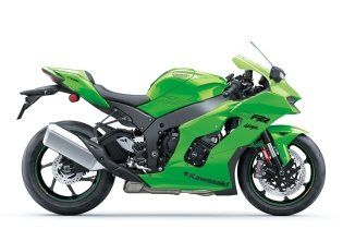 Moto - Test: Verso la prova: Kawasaki ZX-10R ed RR MY2021, la regina della SBK si evolve