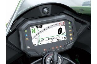 Moto - News: Kawasaki Ninja ZX-10R  e RR 2021: una belva per soli (500) 'manici' 