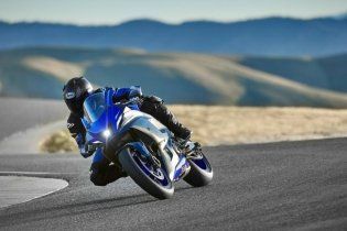 Moto - Gallery: Yamaha R7: giù i veli! Le basteranno 73 cavalli?
