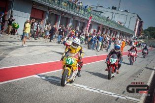 News: 200 miglia di Imola: Cecotto, Lucchinelli e Bianchi fra i protagonisti